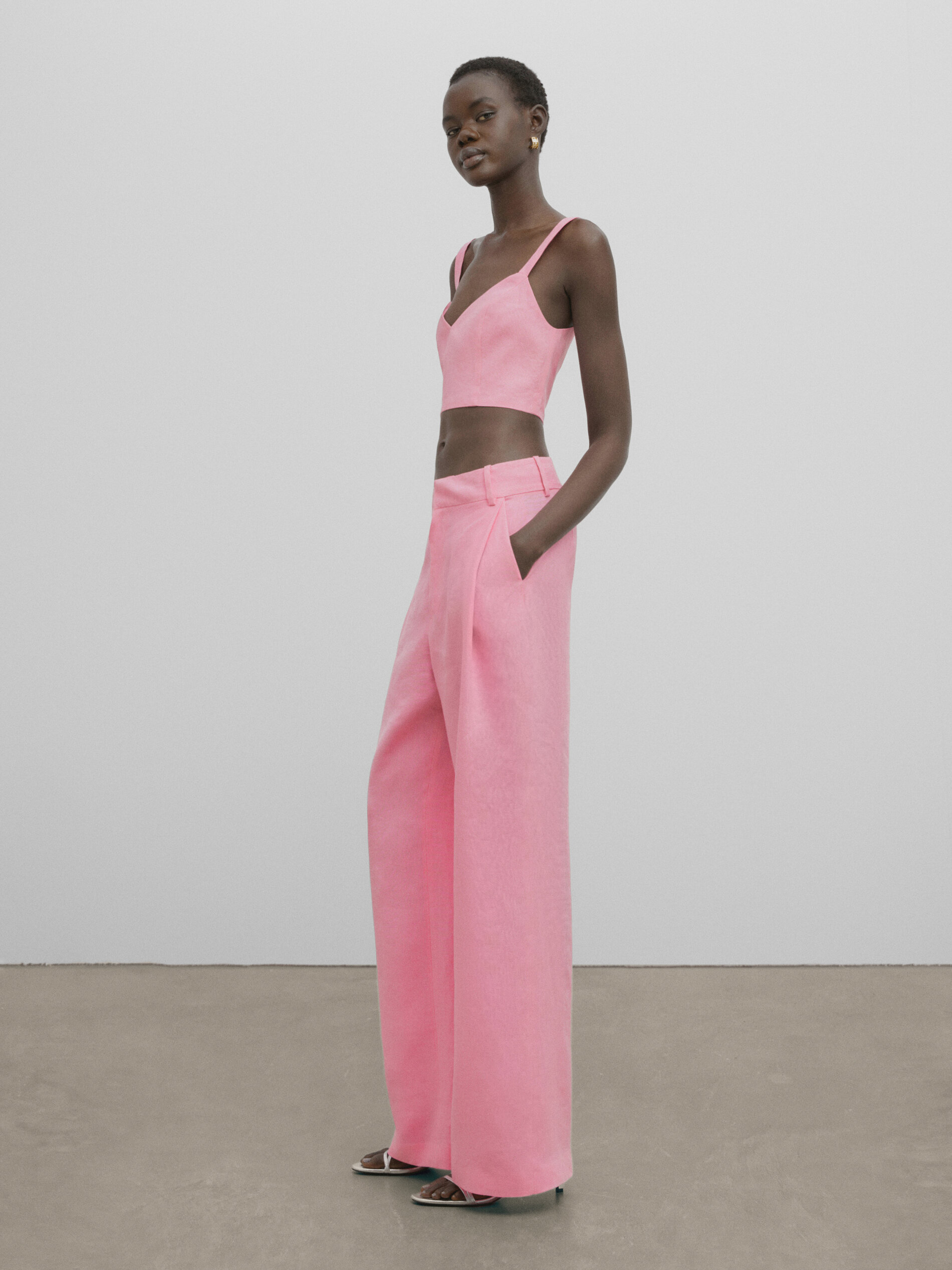 Pantalón lino pinzas bolsillos -Studio - ROSA