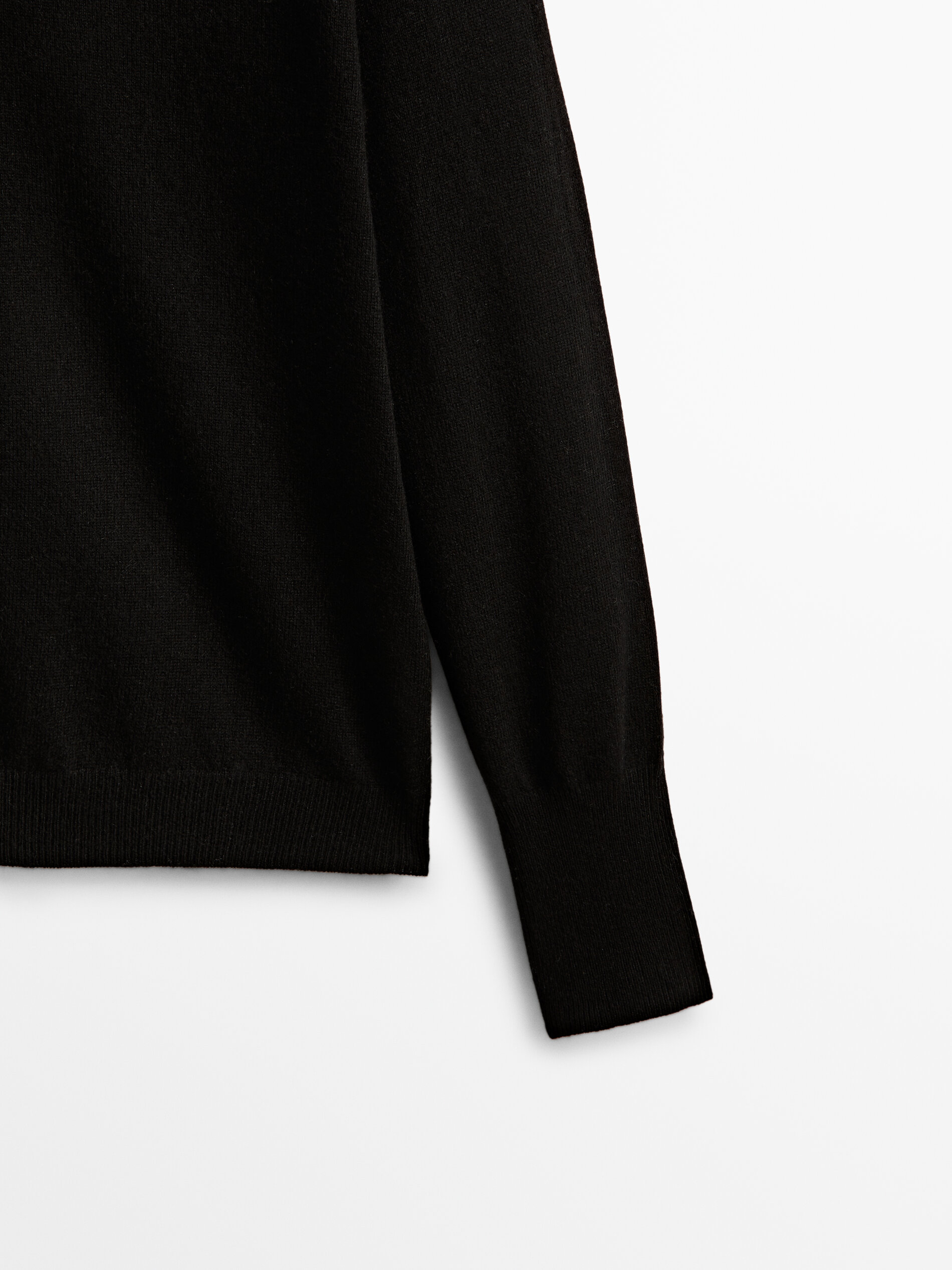 Jersey 100% cashmere cuello pico - NEGRO