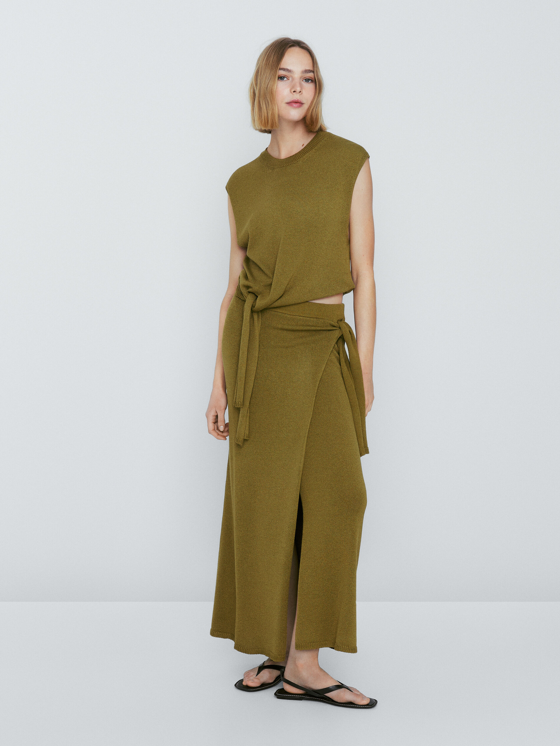 Falda punto nudo lateral - OLIVA