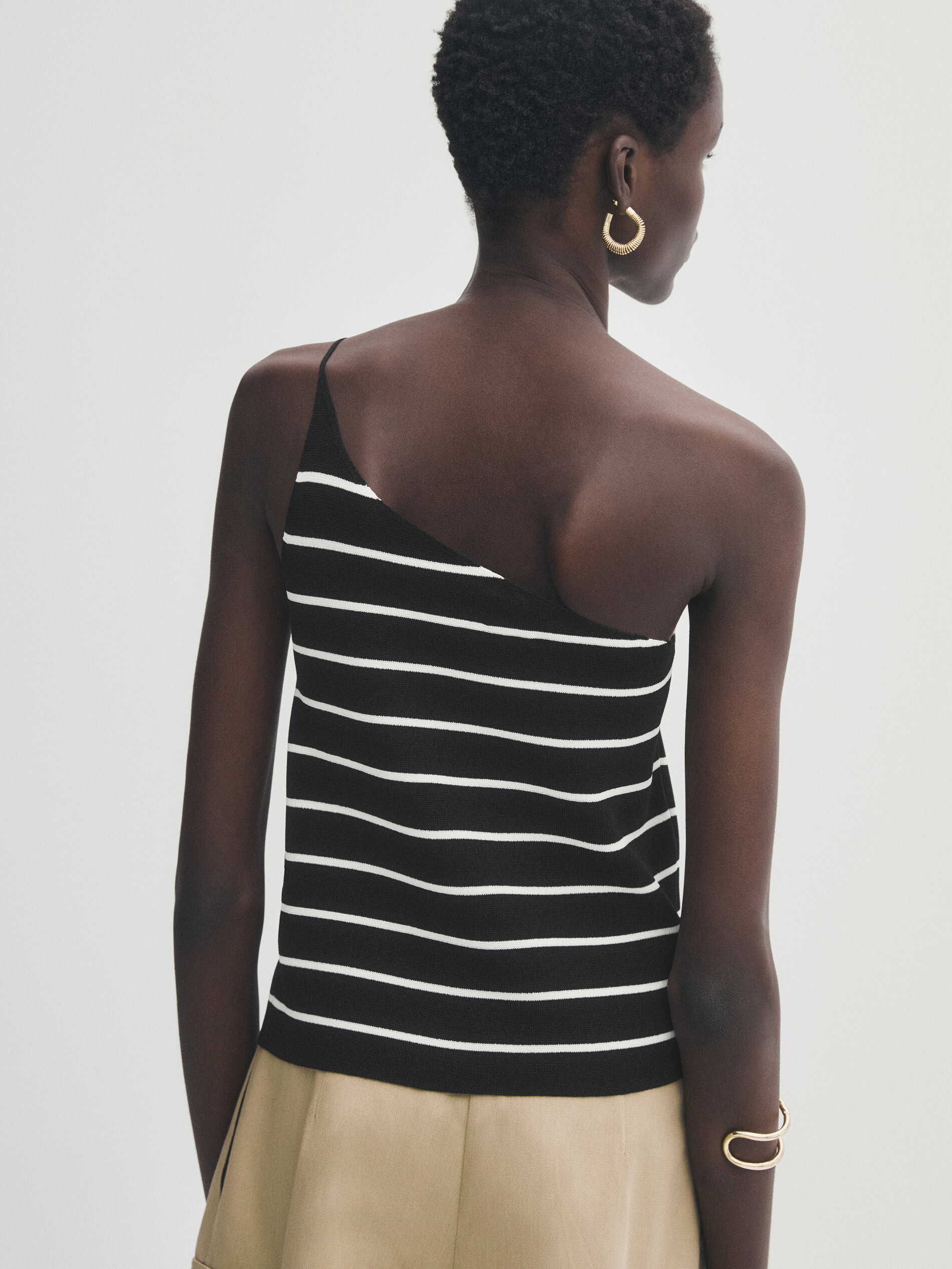 Top punto rayas asimétrico - NEGRO