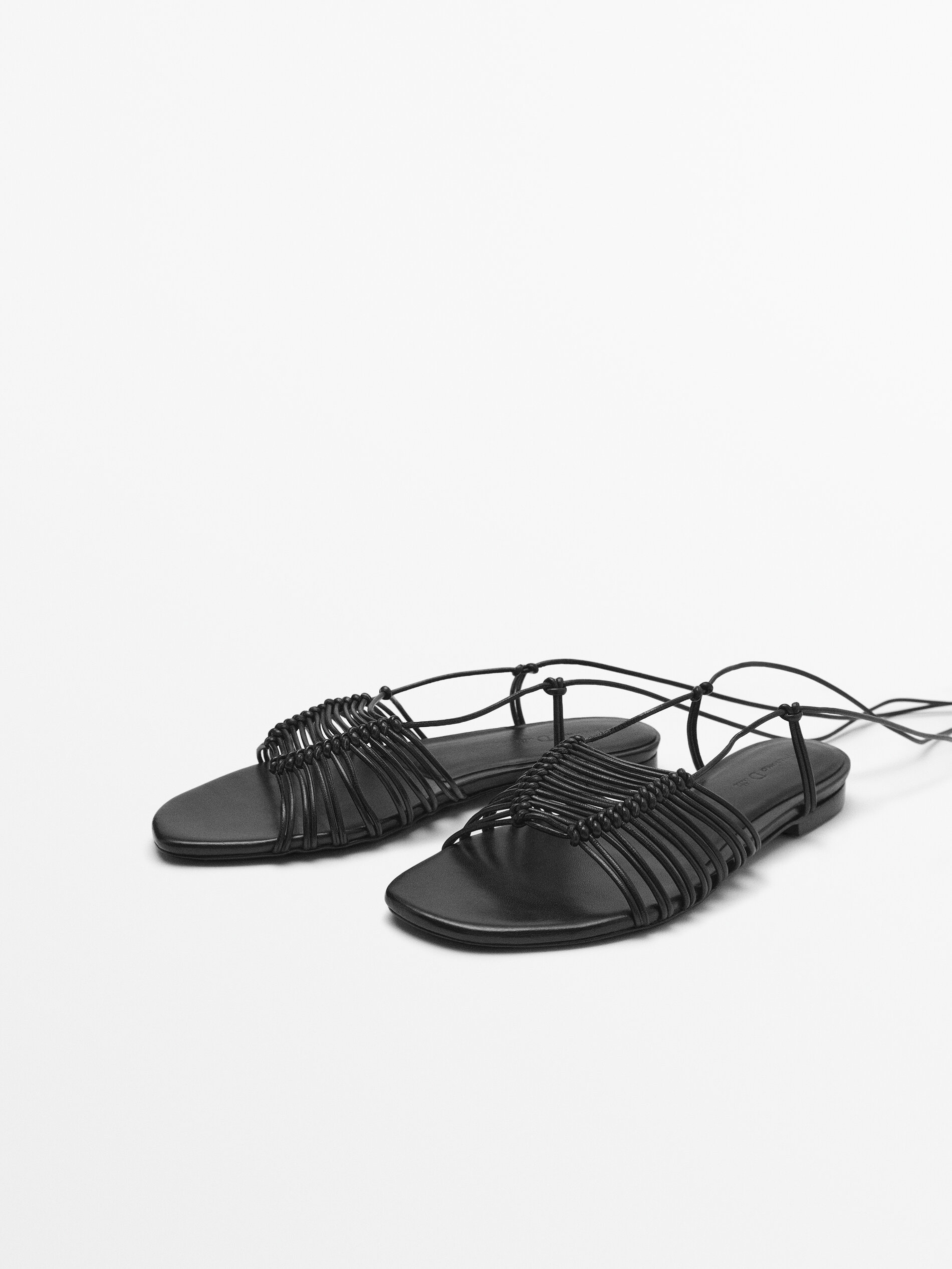 Sandalia plana multicuerdas - NEGRO