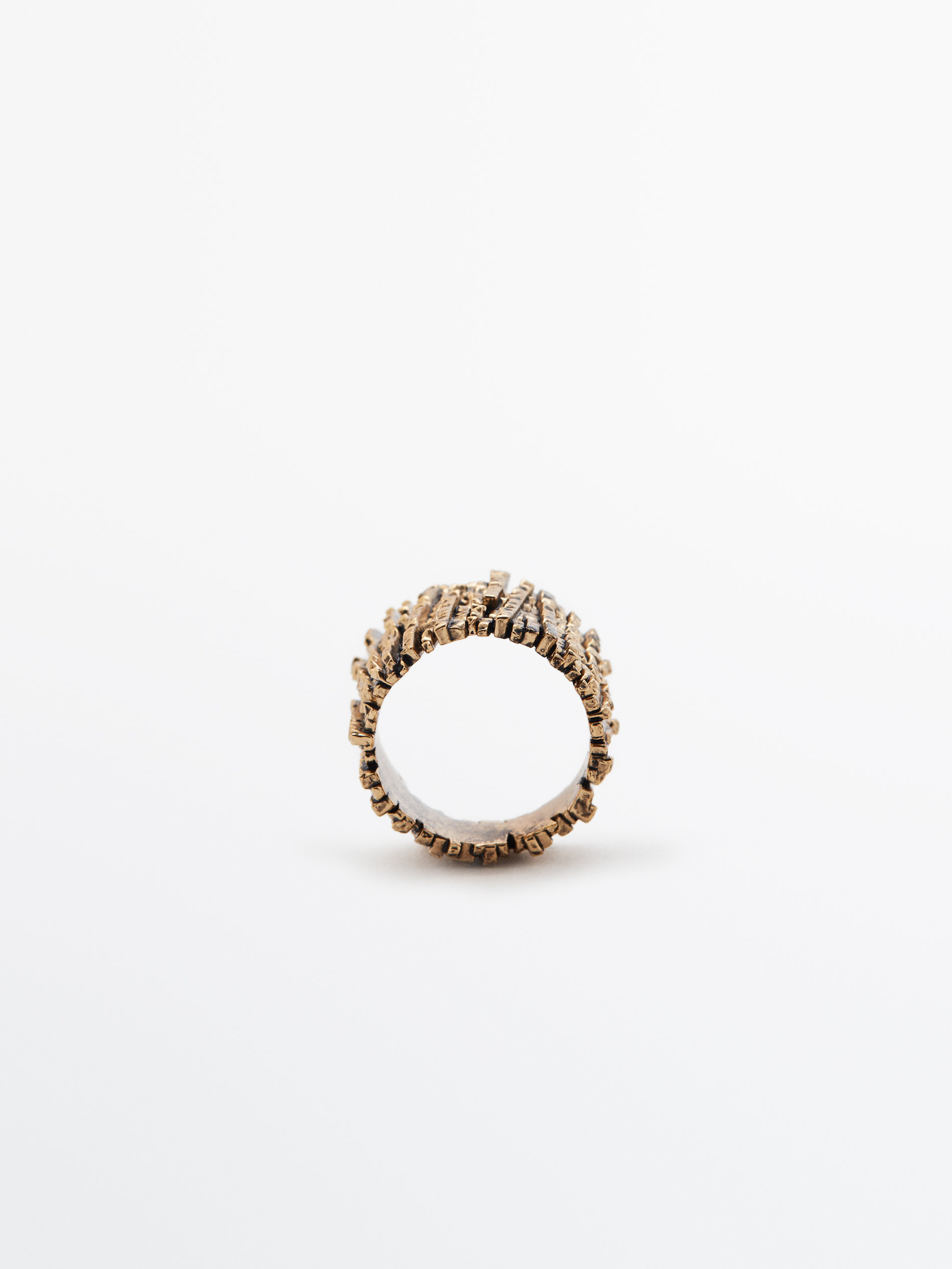 Anillo textura especial baño oro - ORO