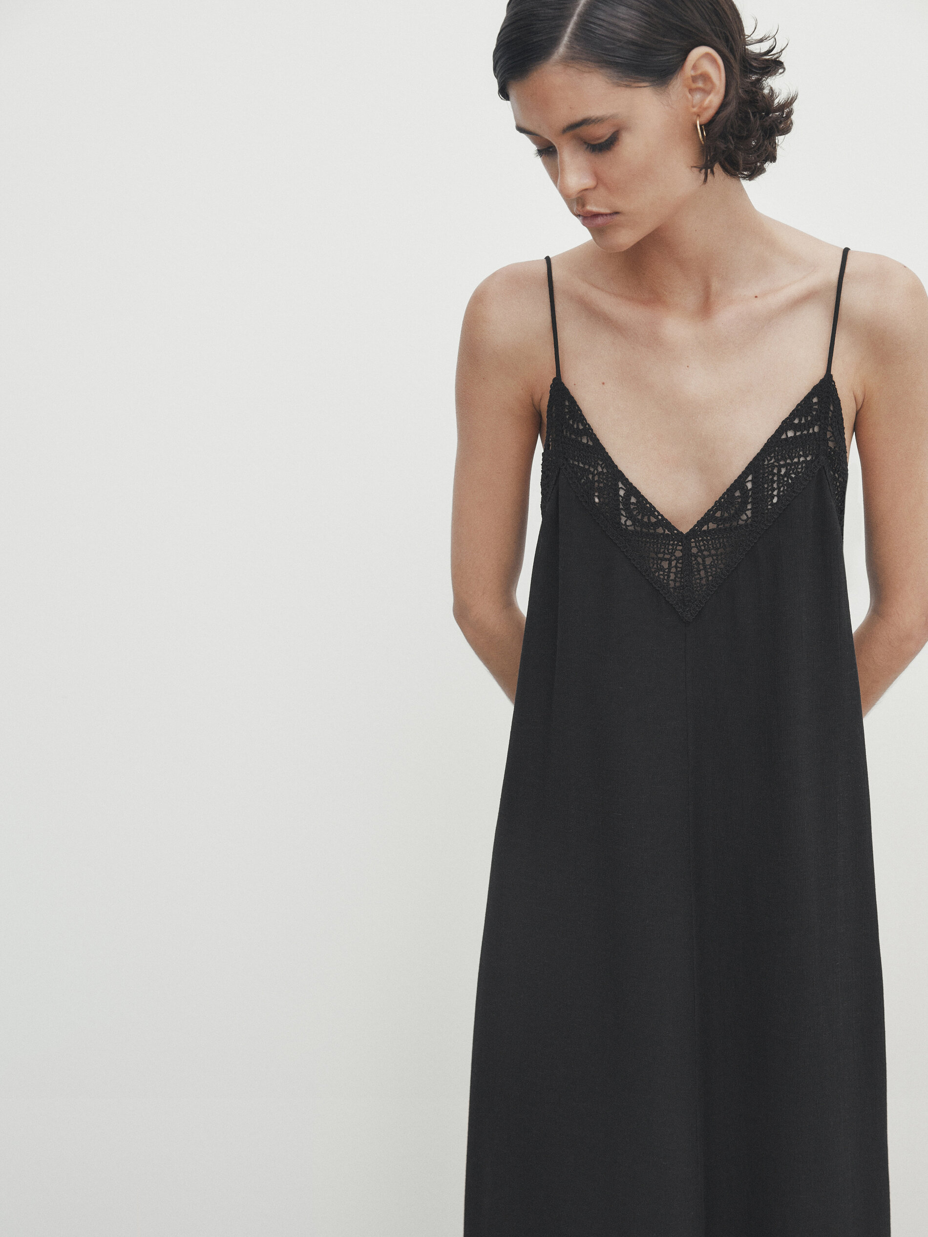 Vestido lencero detalle crochet - NEGRO