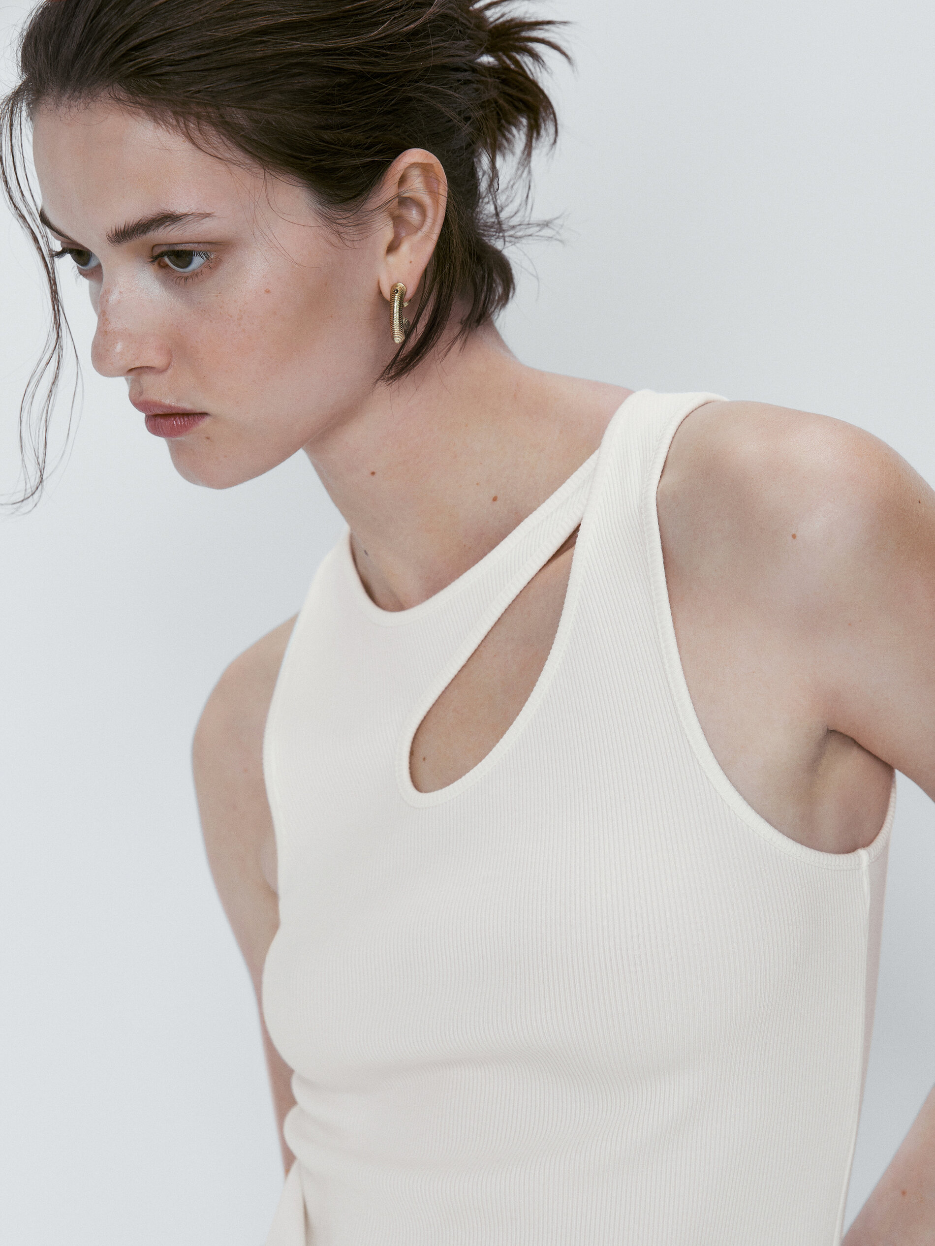 Camiseta cut out canalé - CRUDO