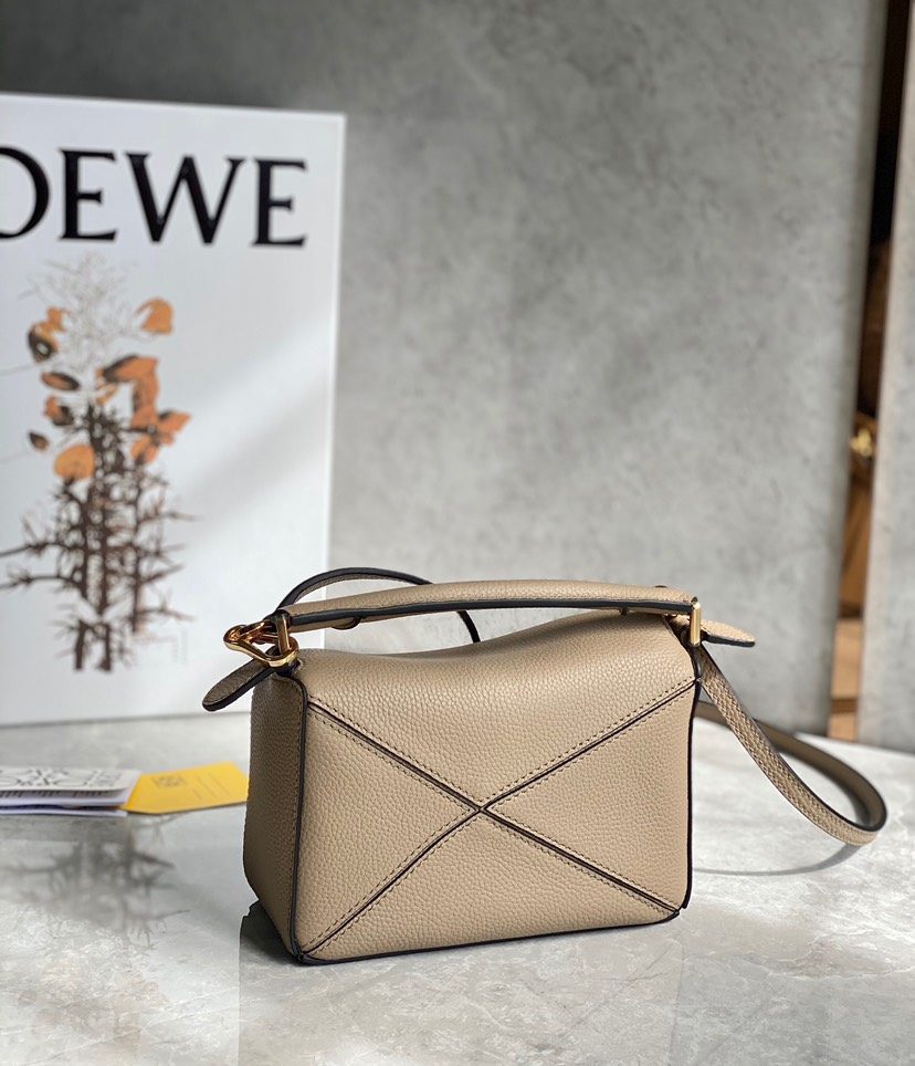 Loewe Mini Puzzle Light-brown(Replica)