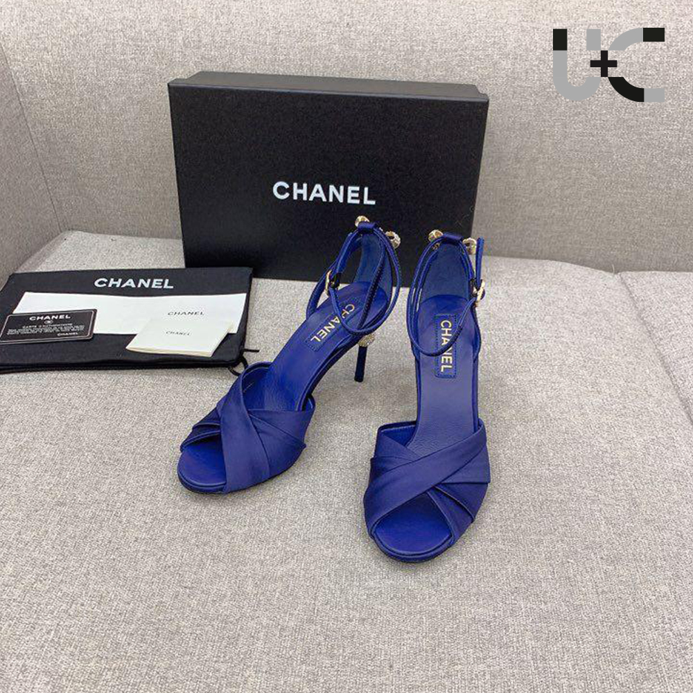 CHANEL Satin - Rhinestone Bow at Heels (Replica)