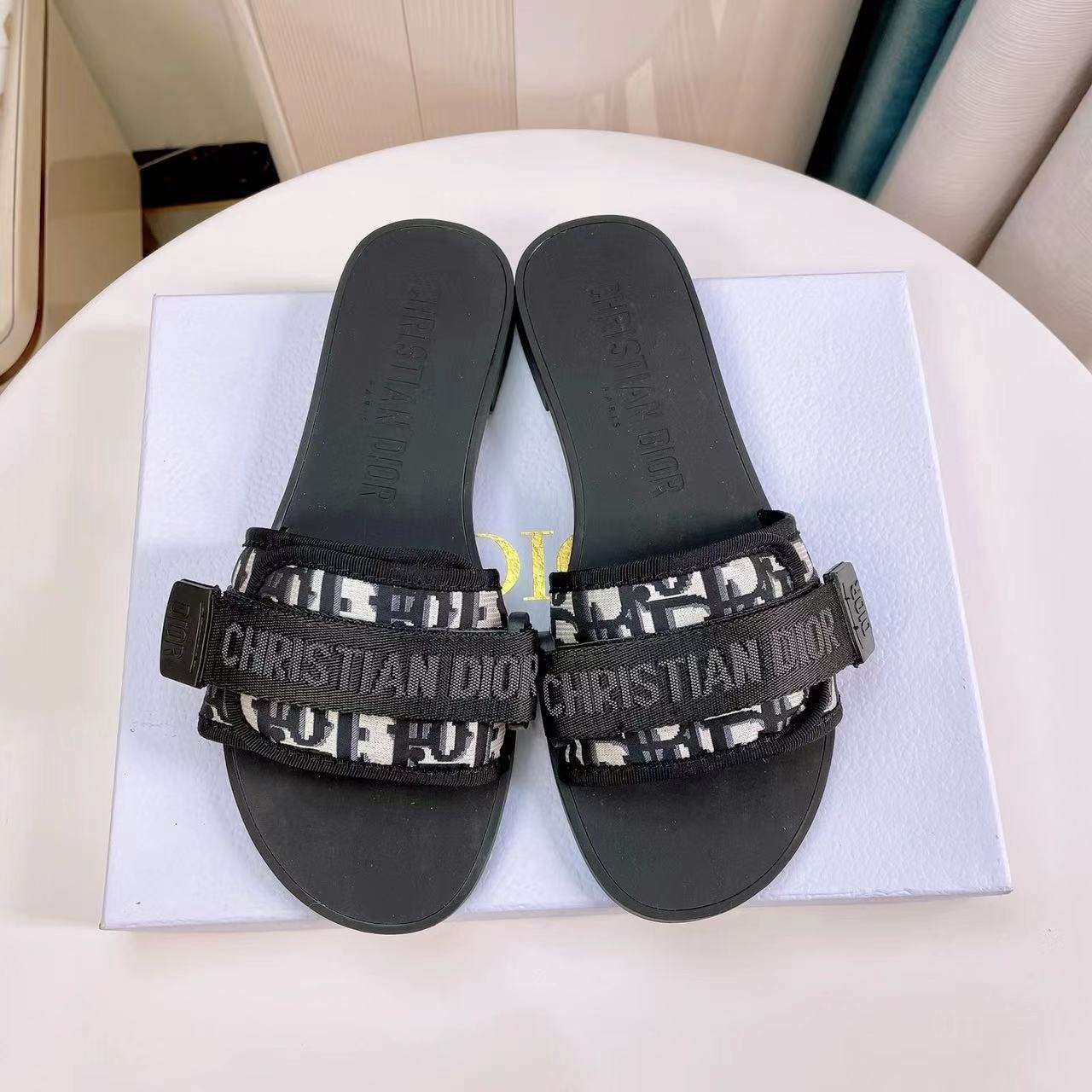 Dior DWAY Slide Slipper Sandals With Adjustable Type Slide Sandal (Replica)