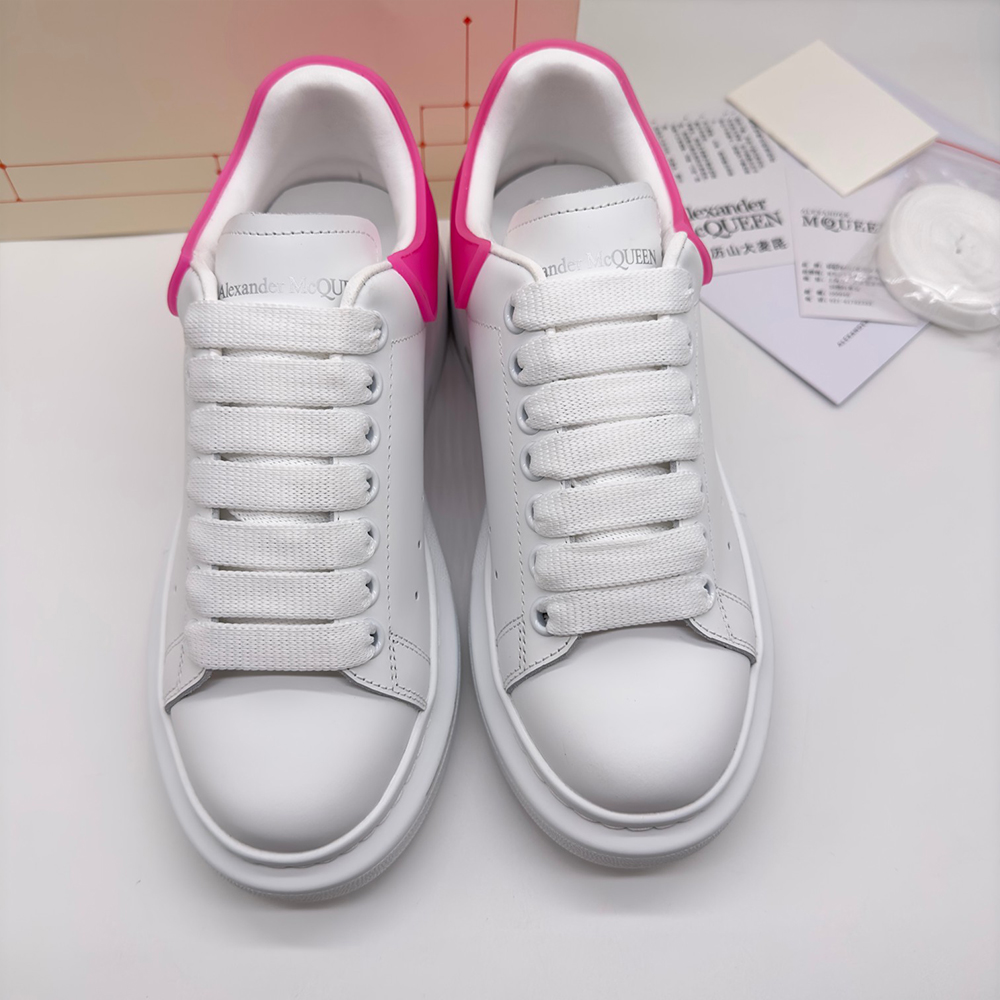 Alexander McQueen‘Larry’sneakers  (Replica)