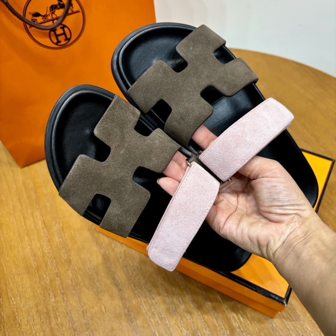Hermès Chypre leather sandals