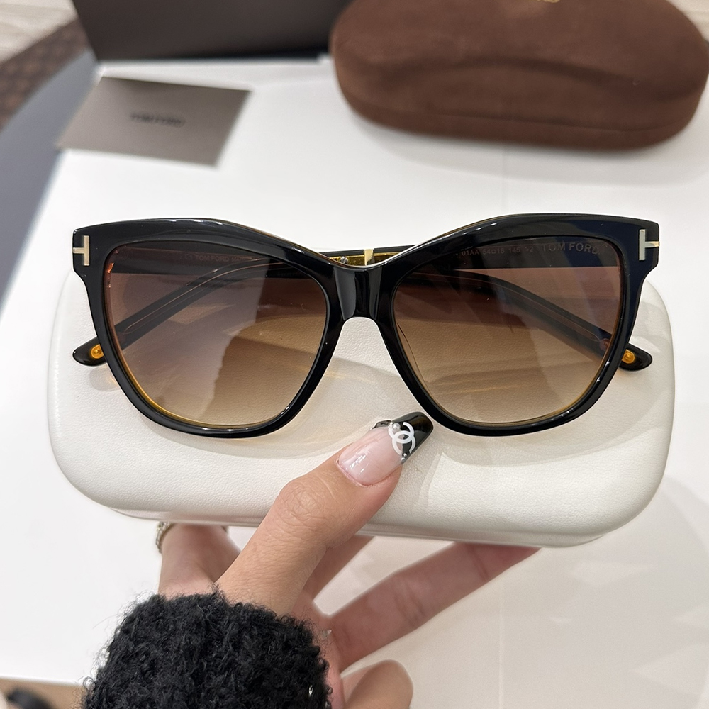 Tom Ford Fashion Sunglasses Top Quality（Replica）
