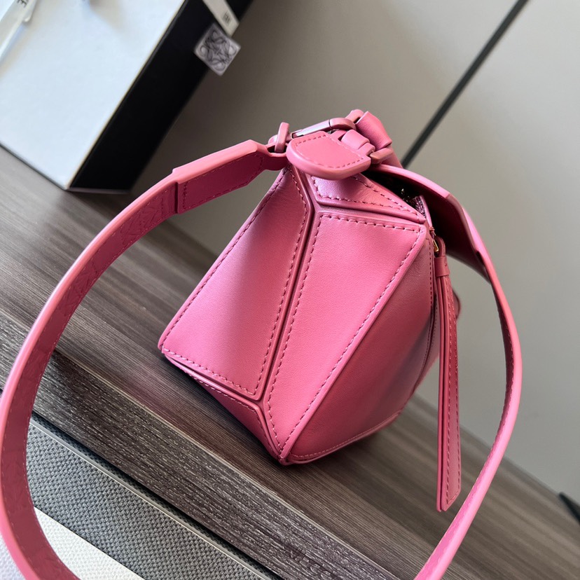 Loewe Mini Puzzle Pink(Replica)