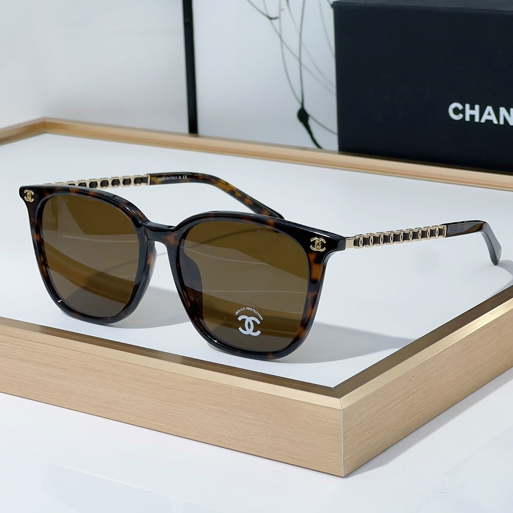 Chanel Mirror leg Hollowed out Logo Sunglasses Top quality (Replica)
