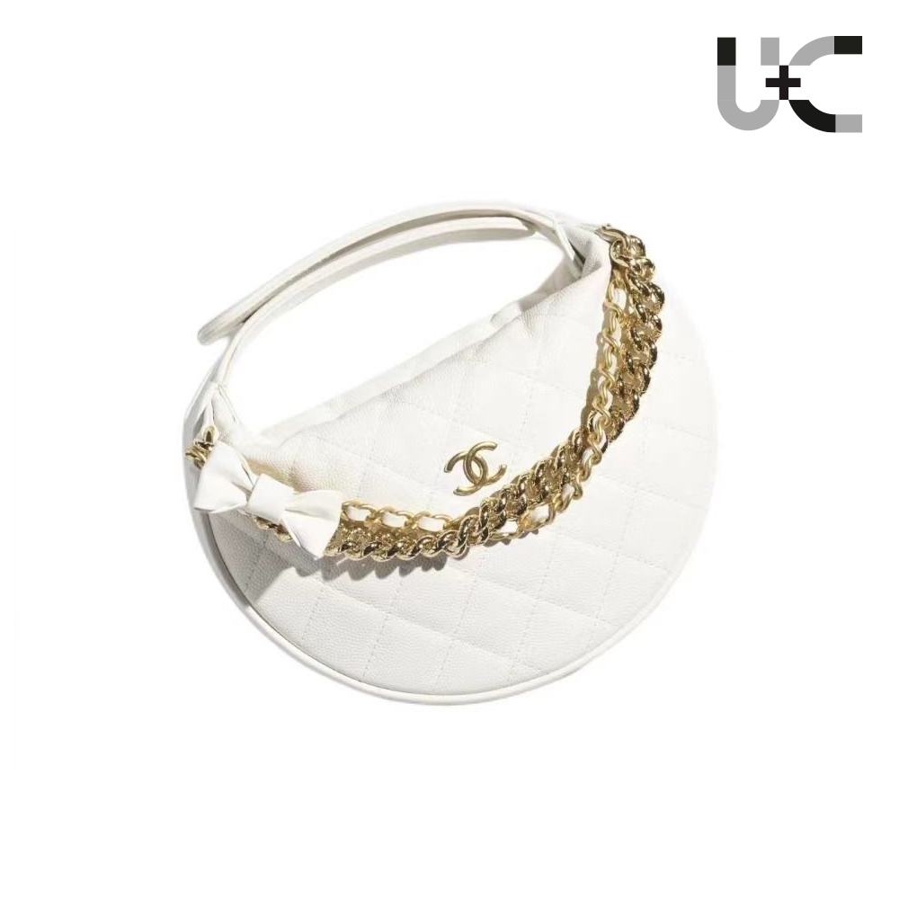 Chanel Calfskin Pouch on Gold Chain（Replica）