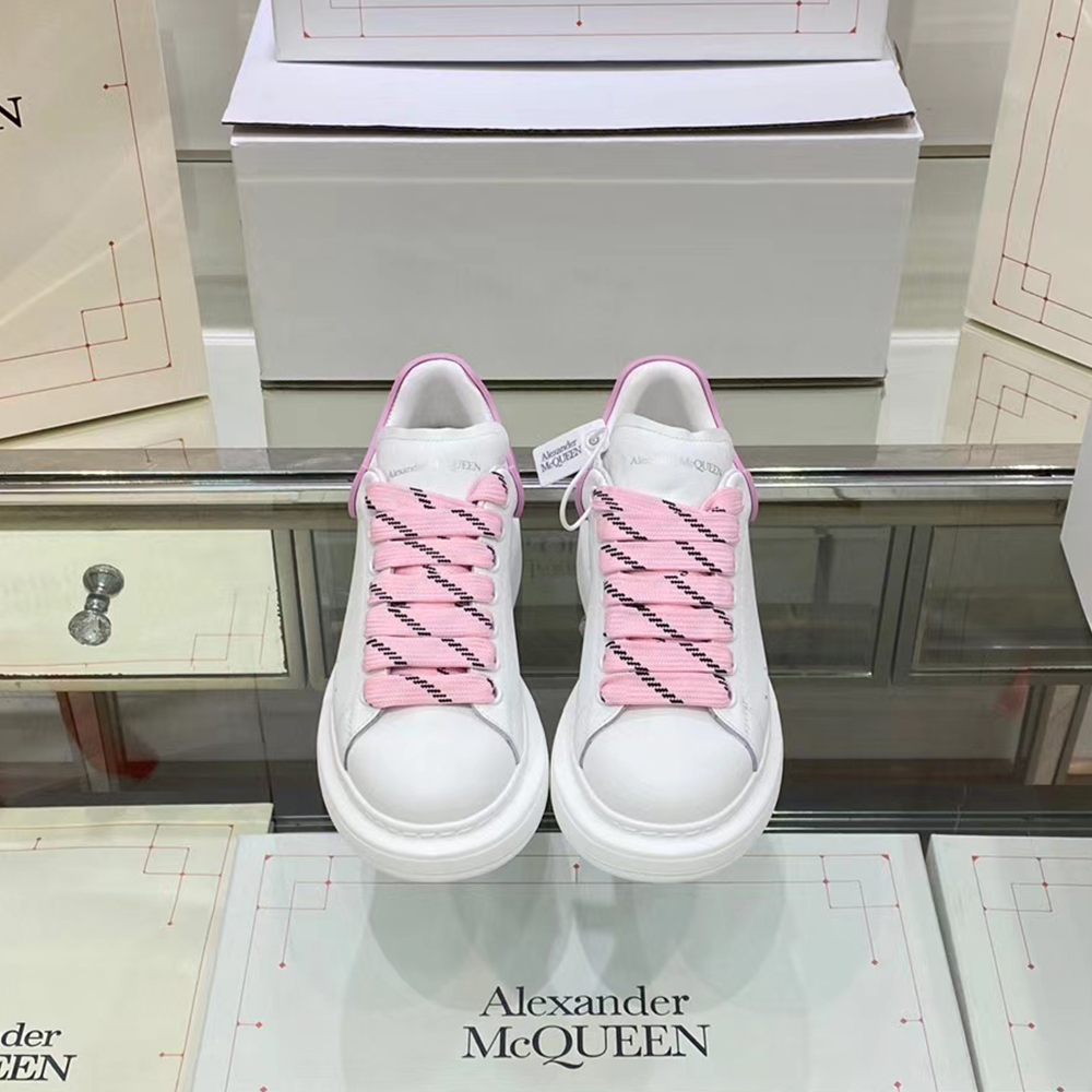 Alexander McQueen‘Larry’sneakers  (Replica)
