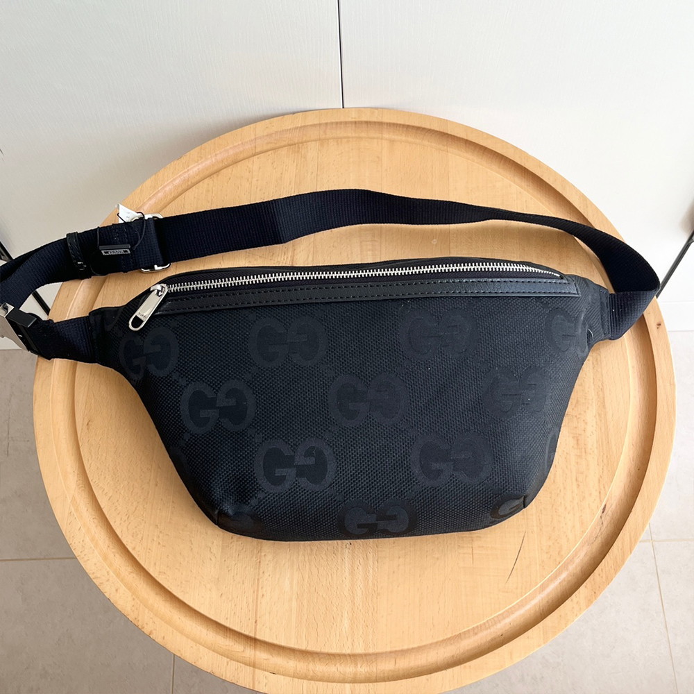 GUCCI Classic Monogram Waist Bag (Replica)