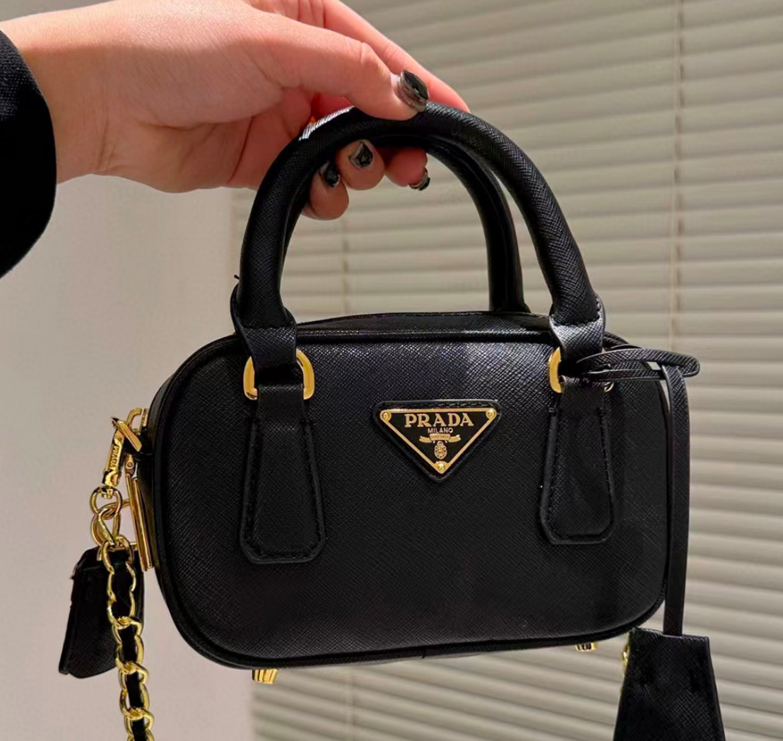 Prada Saffiano Leather Handbag（Replica）