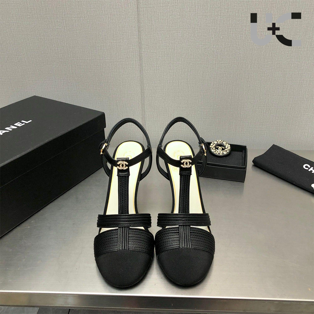 CHANEL C buckle Rhinestone High Heels (Replica)