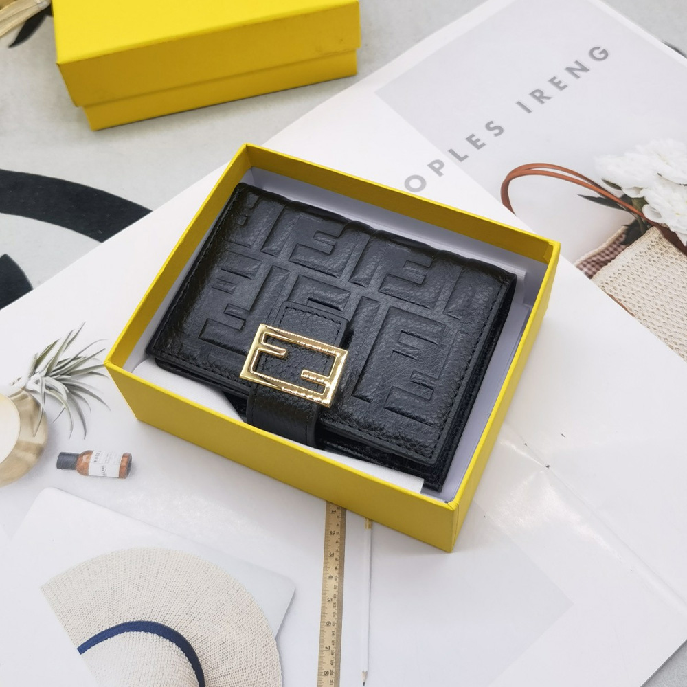 FENDI Embossed Wallte (Replica)