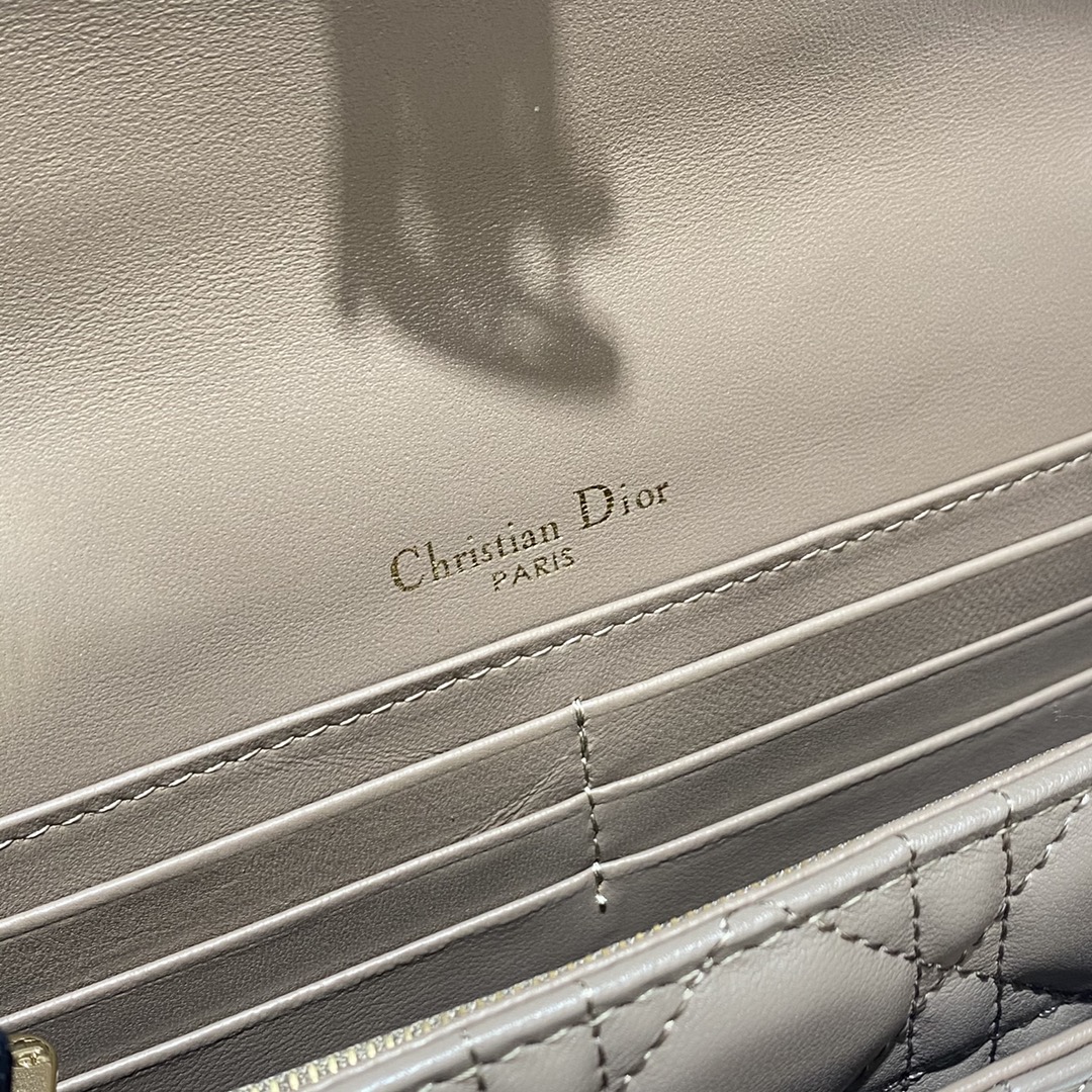 Perfect Replica Dior Lady Dior Chain Pouch S0937ONMJ_M116