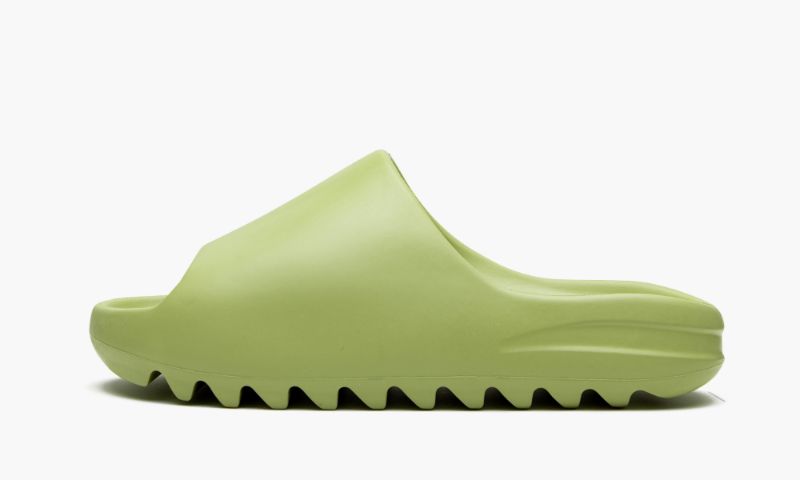 Yeezys Slide “Resin”