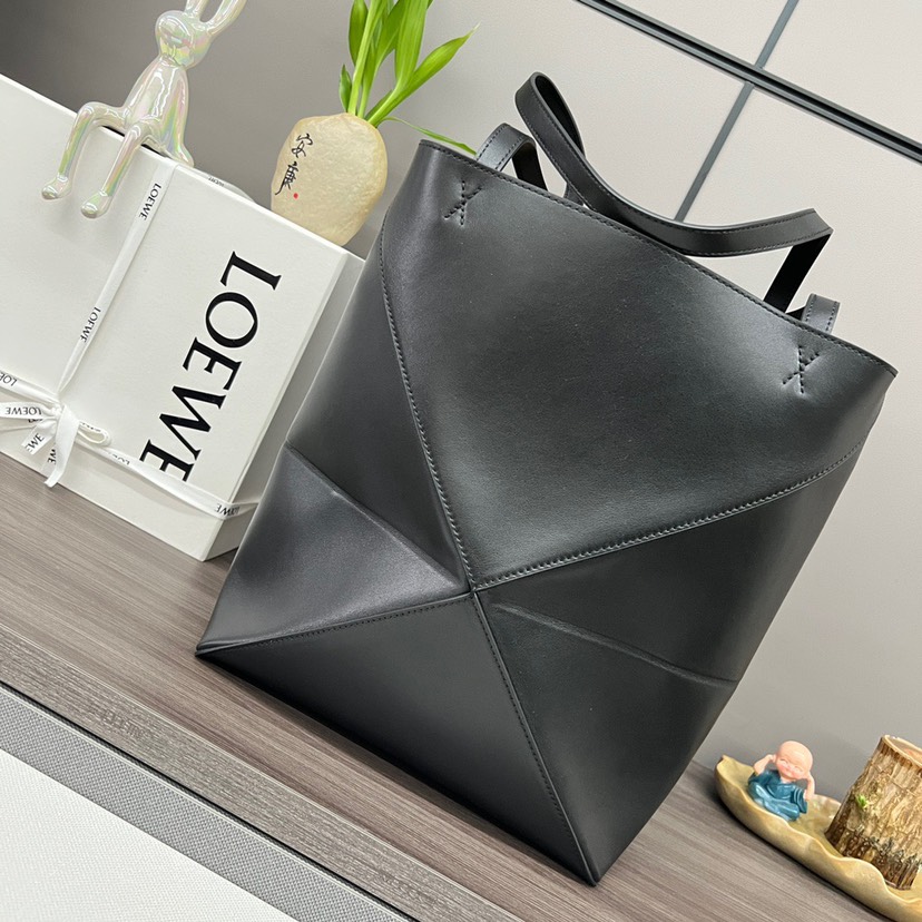Loewe Puzzle Fold Tote in shiny calfskin Medium Black(Replica)