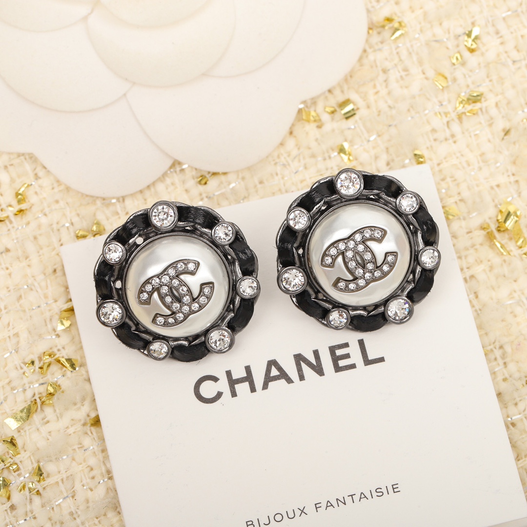 Chanel Double-c full drill earrings