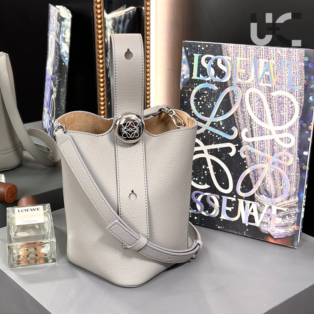LOEWE Mini Pebble Bucket bag in soft grained calfskin（Replica）