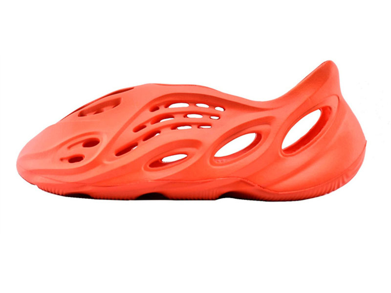 Yeezy Foam Runner Magma Red
