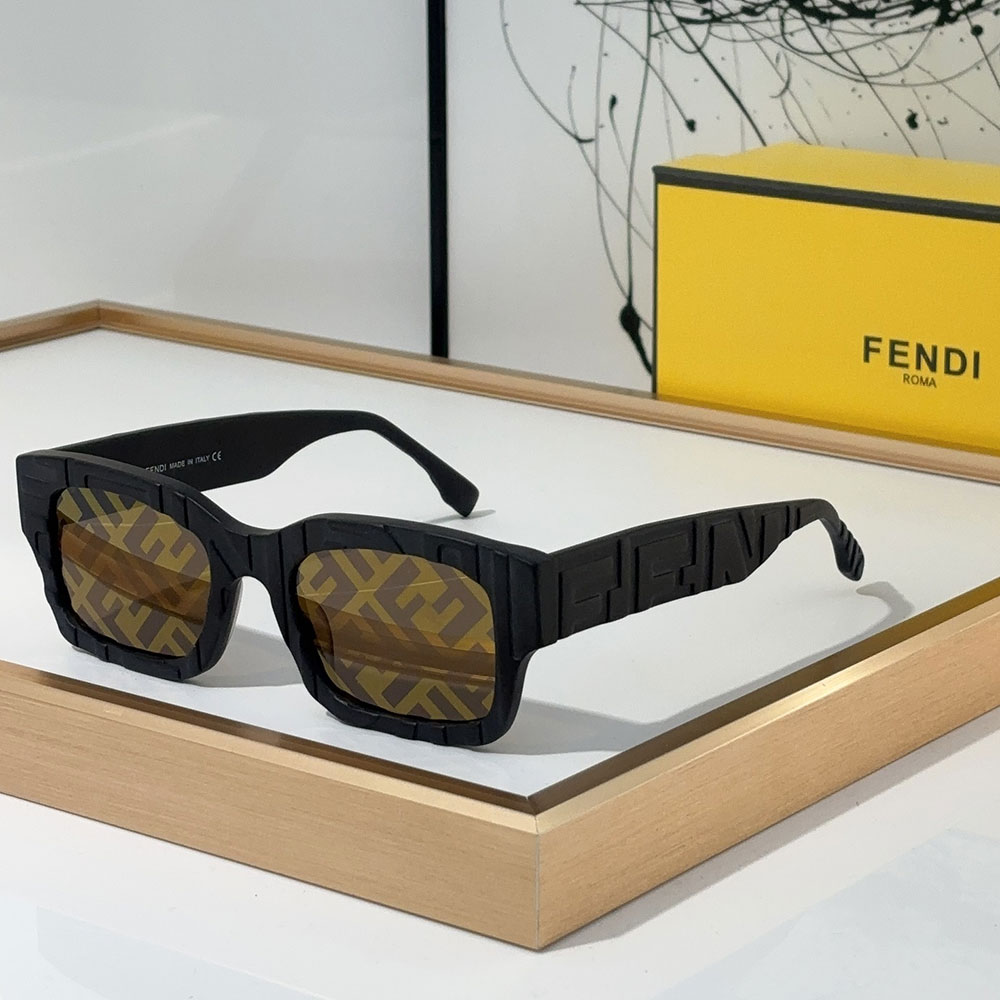 Fendi Full frame Logo Sunglasses Top quality （Replica）
