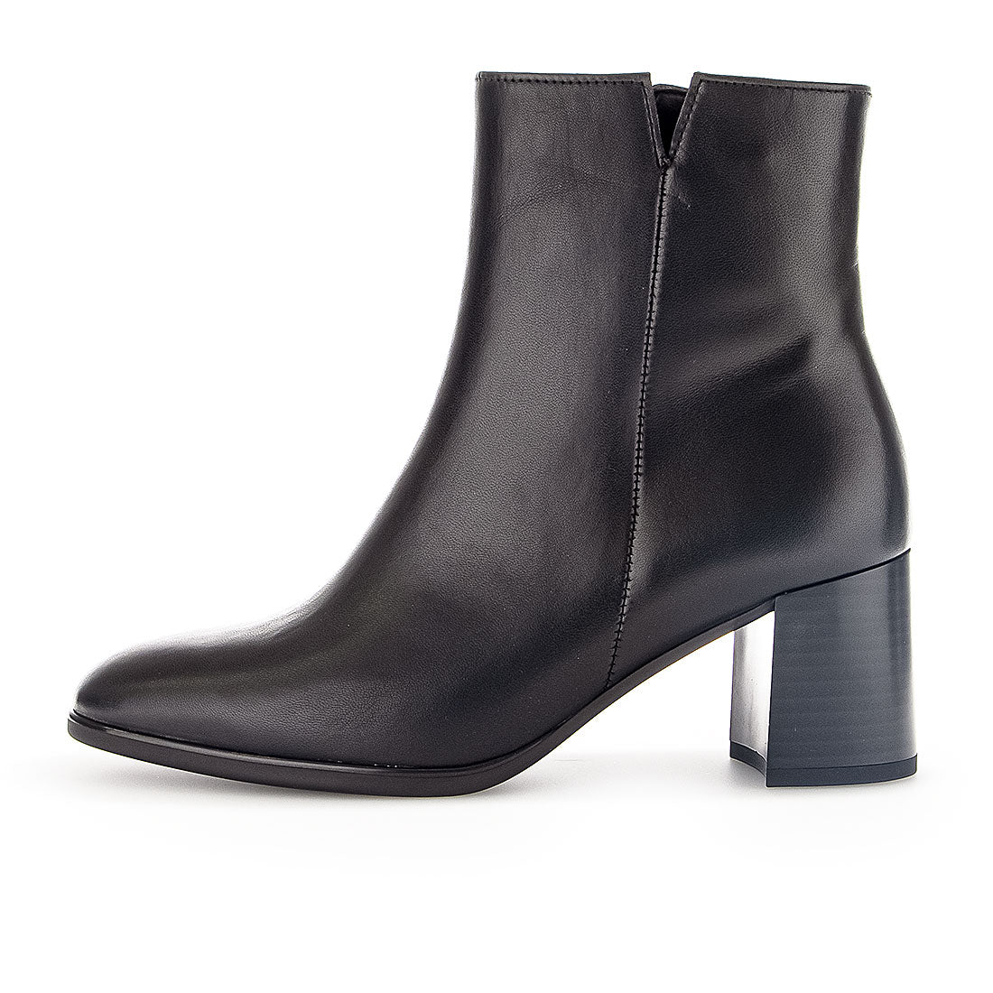 GABOR Black leather boot with 5.5 cm heel,