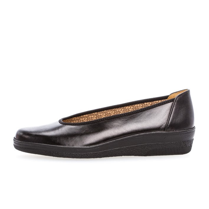 GABOR Black leather with air cushion sole,