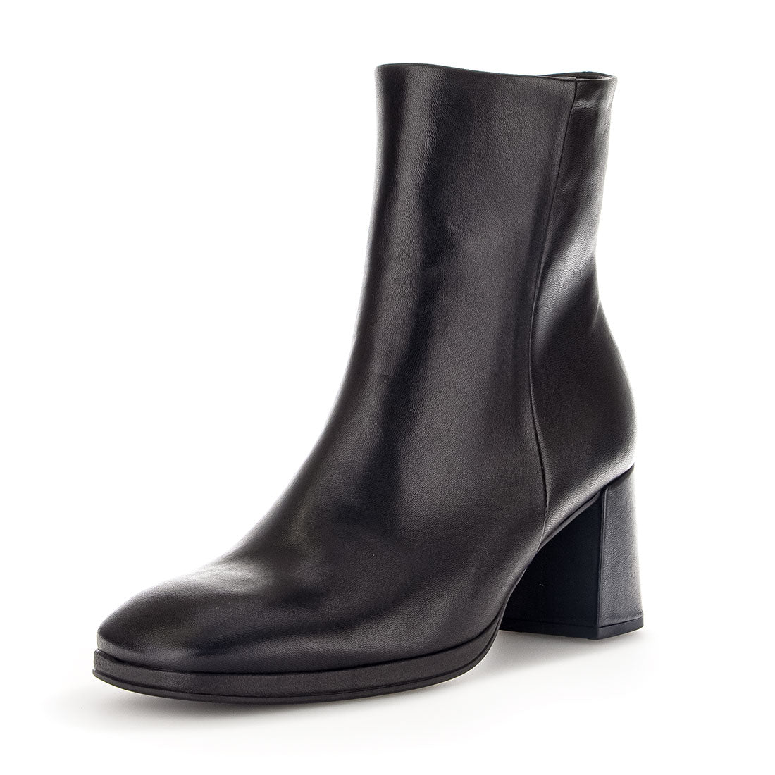 GABOR Black leather boot with zipper,