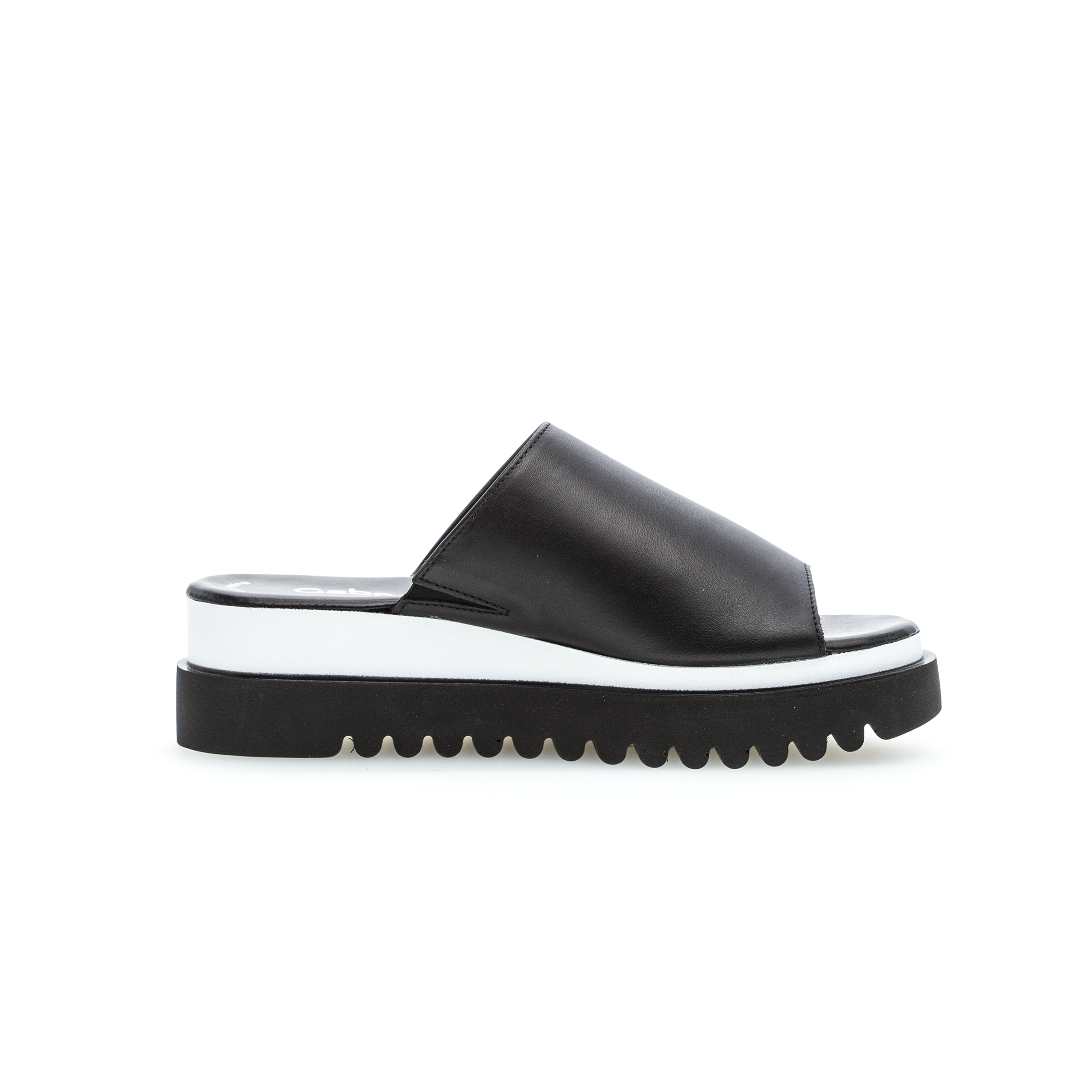 24.613 - WIDE BAND SLIP ON SANDAL