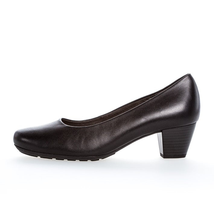 GABOR Black leather pumps with easy walking,