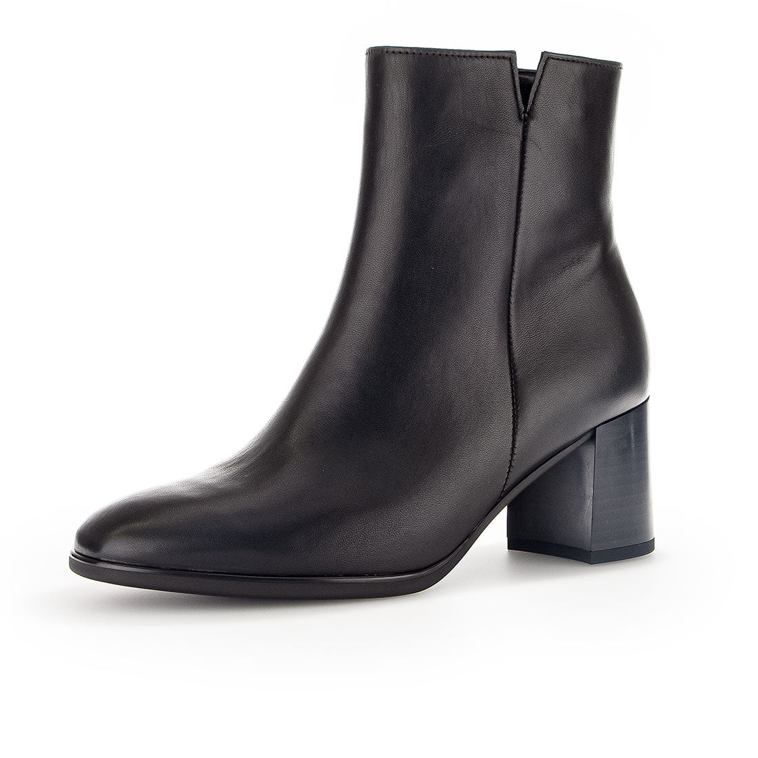 GABOR Black leather boot with 5.5 cm heel,