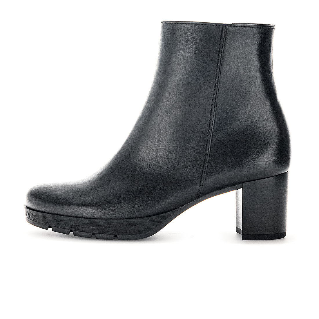 GABOR Black leather boot with 4.5 cm heel,