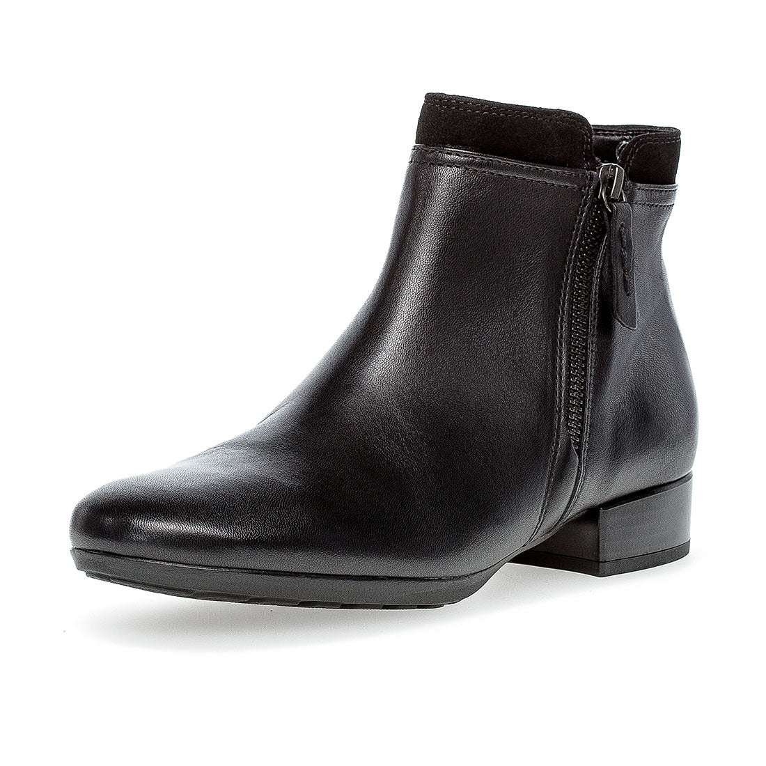 GABOR Black leather boot with width H,