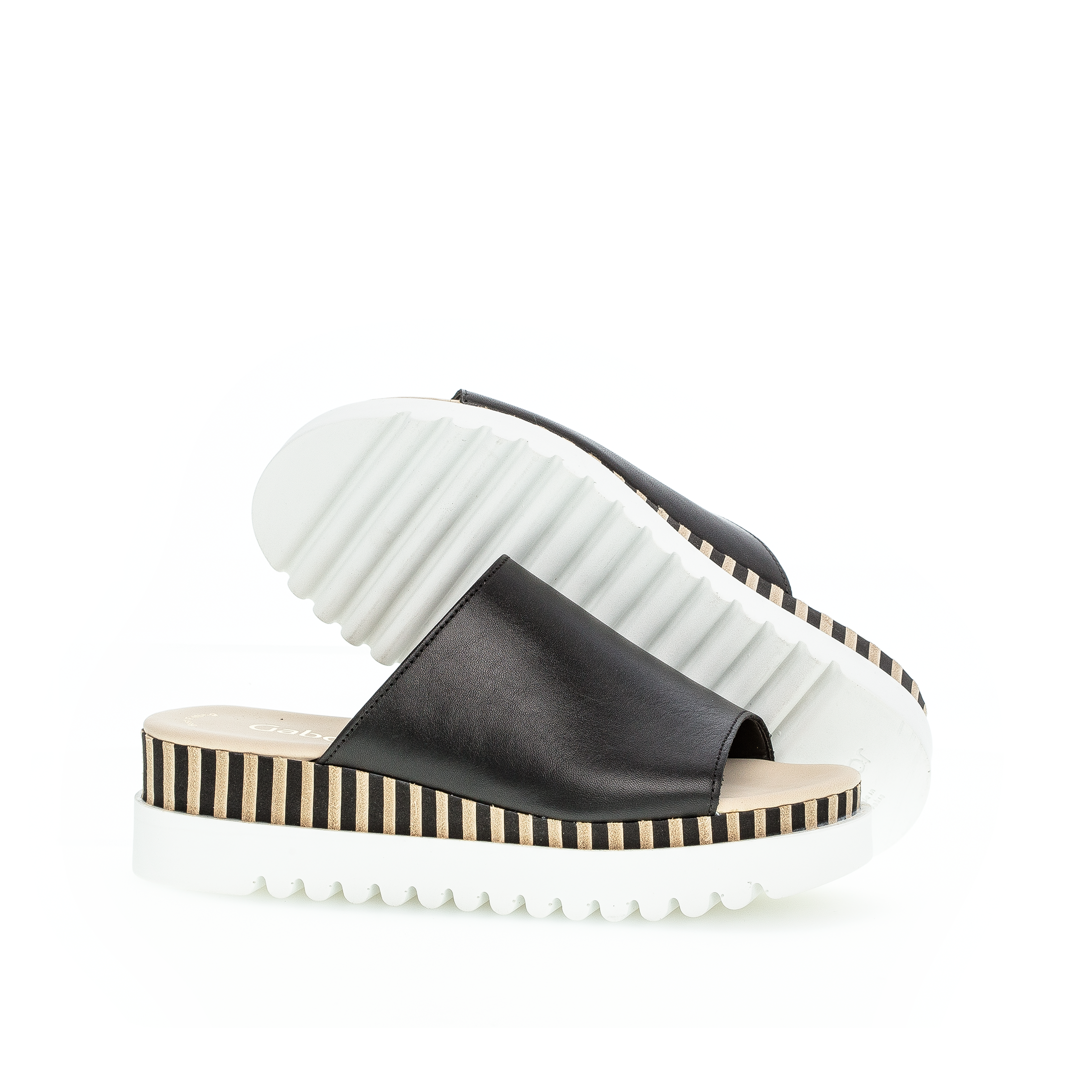 24.663 - WIDE BAND SLIP ON SANDAL