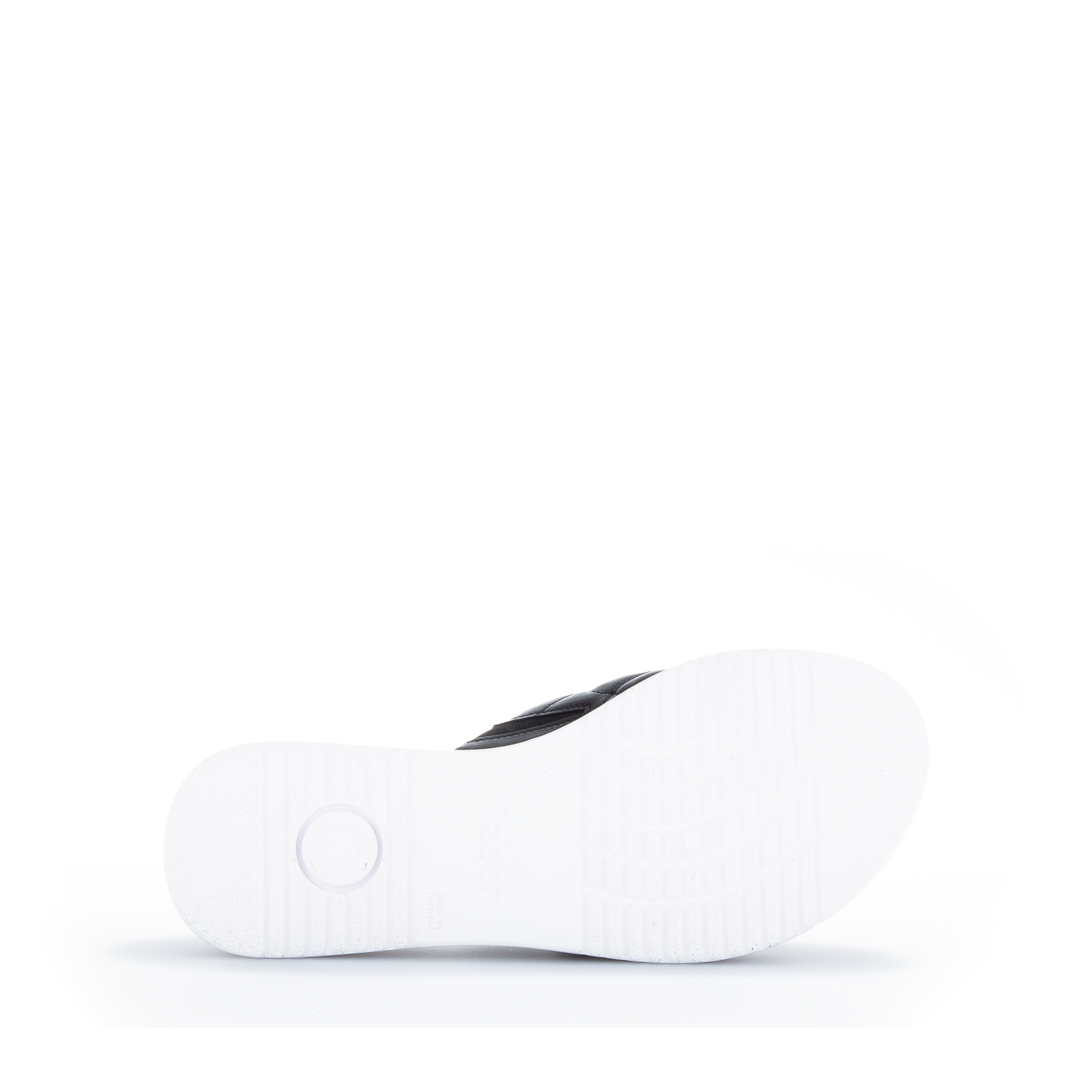 82.741 - QUILTED SLIP ON