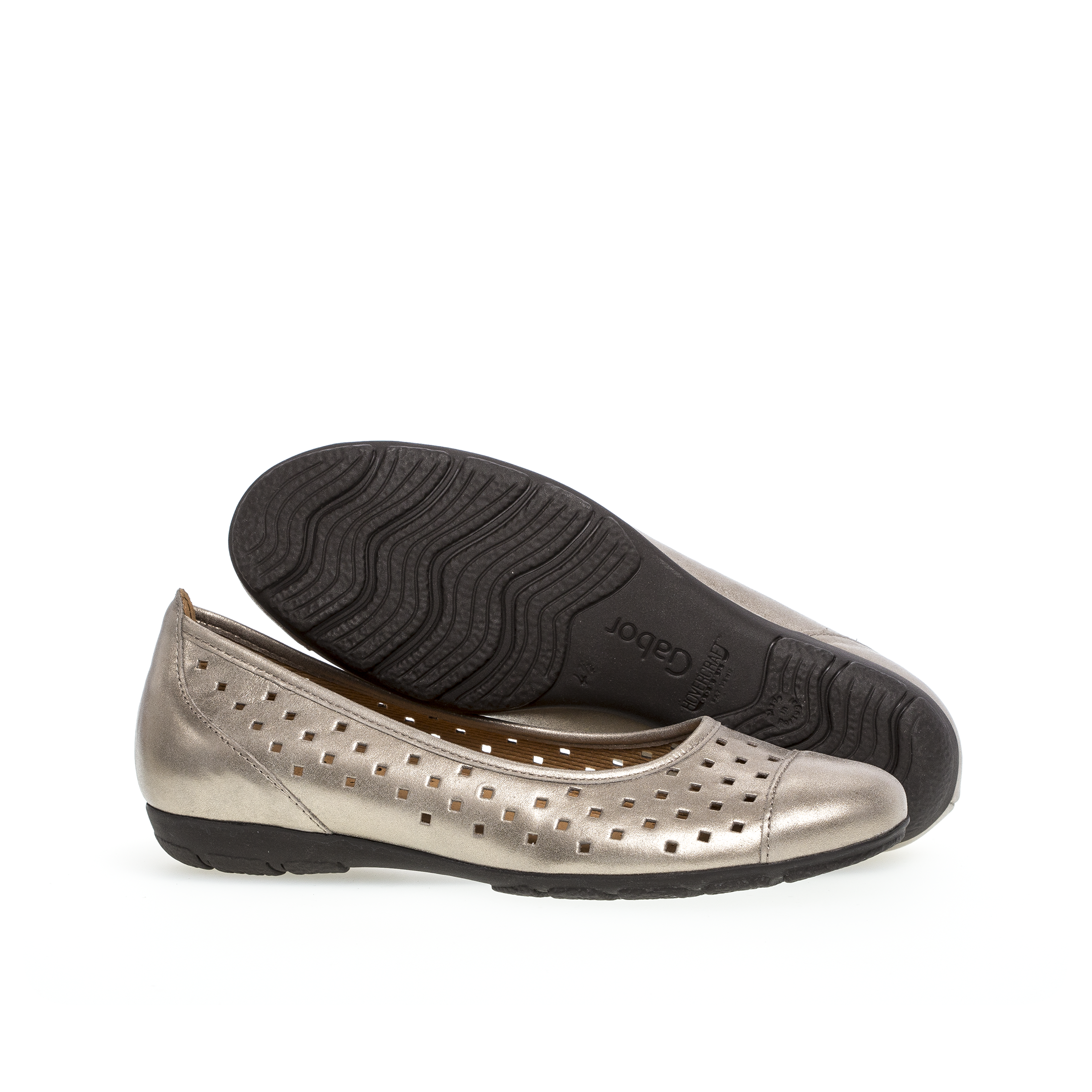 24.169 - CAP TOE PERFORATED BALLET FLAT