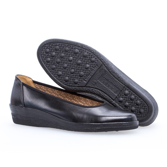 GABOR Black leather with air cushion sole,