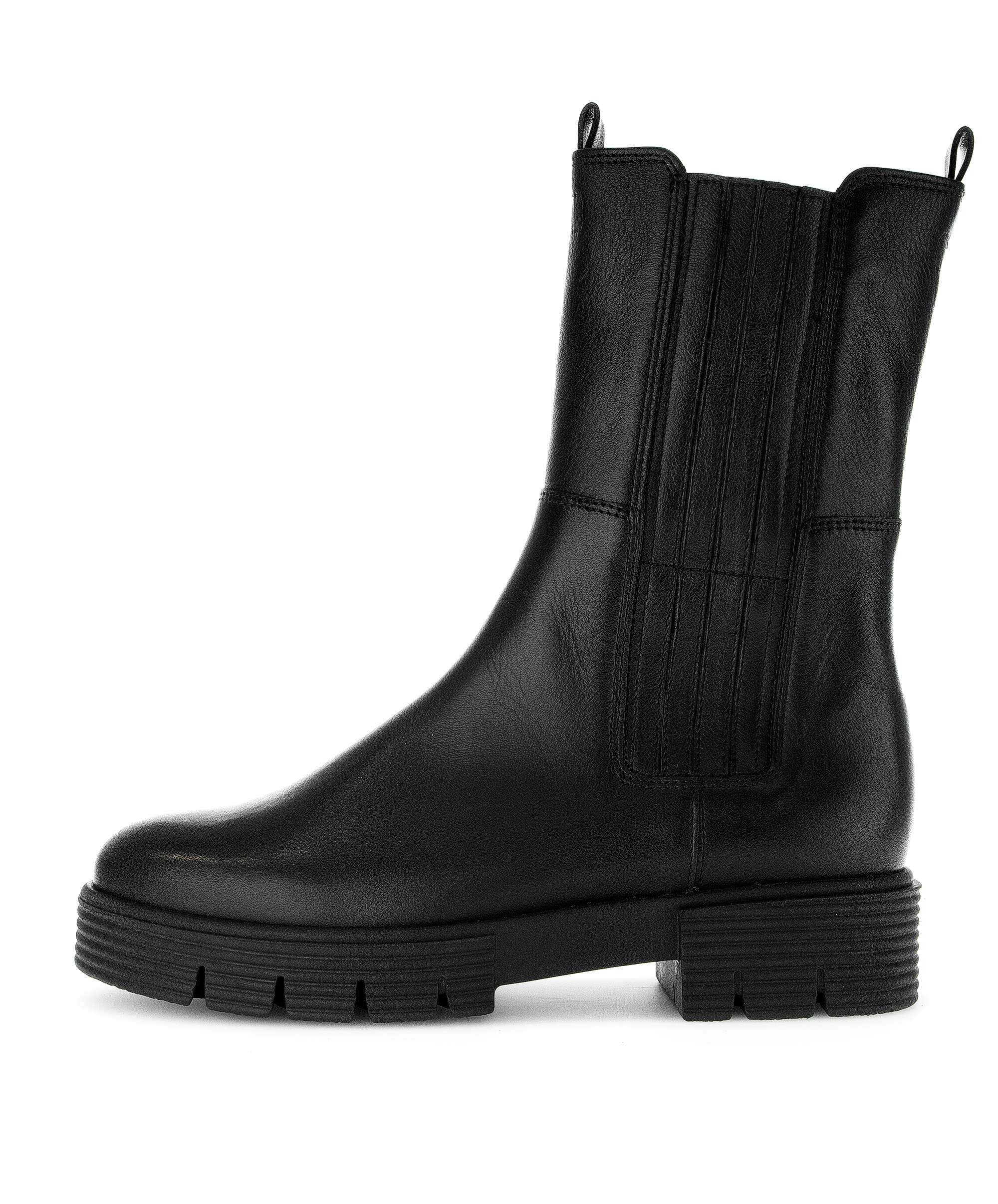 Chelsea boot black