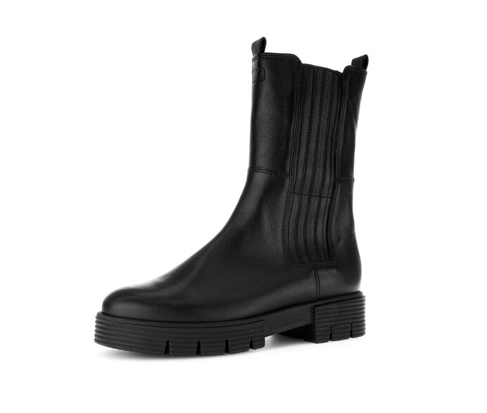 Chelsea boot black