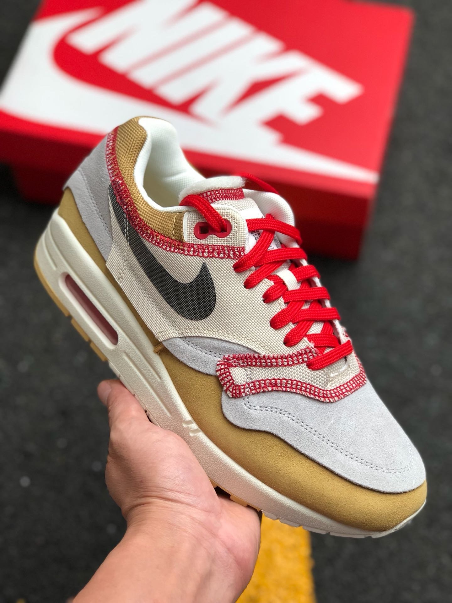 Air max 1 inside out club gold on sale black