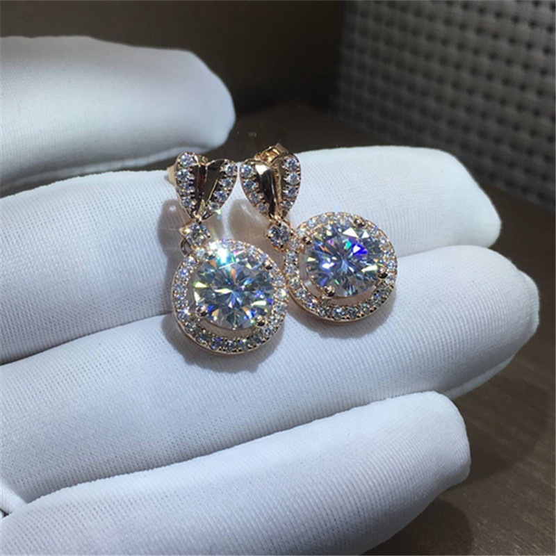 Exquisite women's heart-shaped large earrings and studs