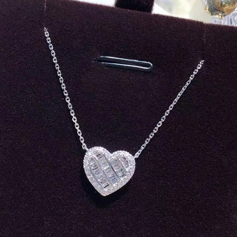 High-end heart micro-encrusted necklace for women