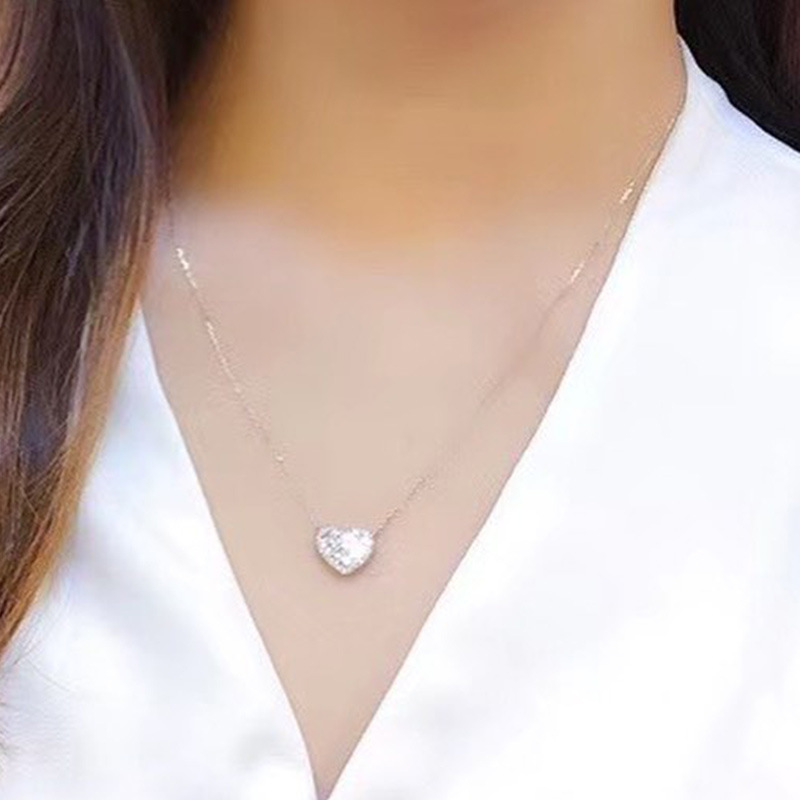 High-end heart micro-encrusted necklace for women