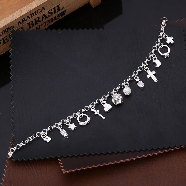 Temperament and Fashion Thirteen Pendant Bracelet