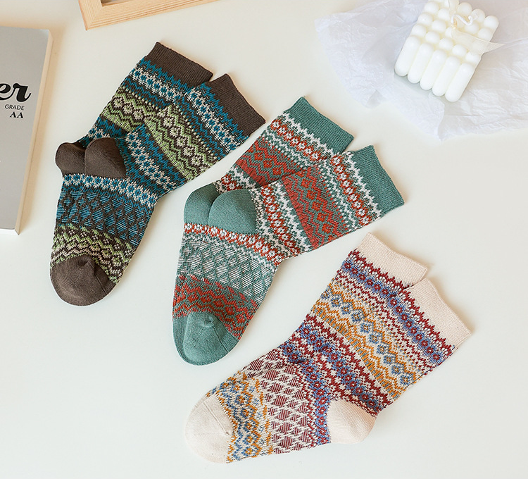 Three pairs of combed cotton breathable vintage children's socks