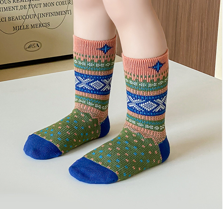 Three pairs of combed cotton breathable vintage children's socks